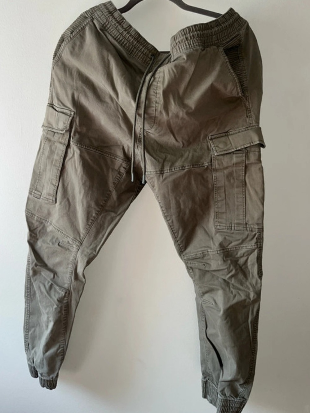 H&M Men's Cargo Joggers - Olive
